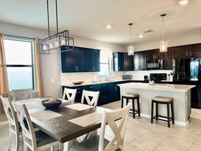 Building Photo - 16099 Mistflower Dr