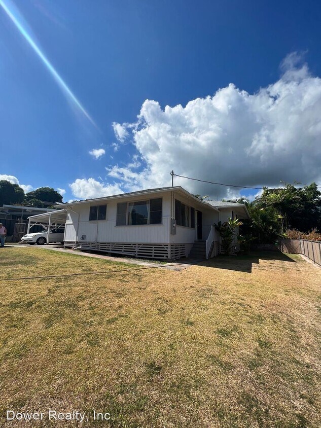 3 br, 1.5 bath House 1275 Keolu Drive House Rental in Kailua, HI