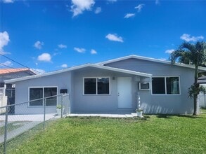 Building Photo - 3245 SW 88th Ct