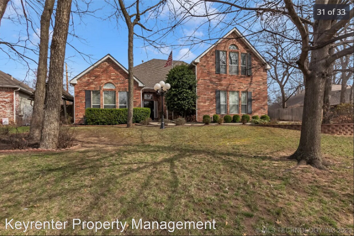 Primary Photo - 4 br, 3.5 bath House - 5735 E 79th St
