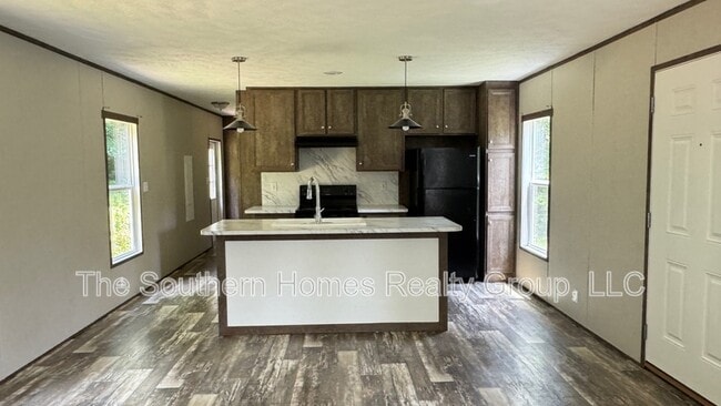 Building Photo - 1418 Co Rd 700