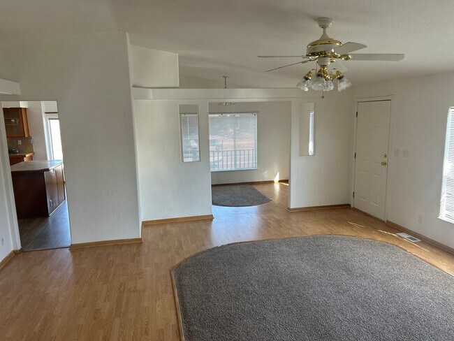 Building Photo - MOVE-IN READY IN FOOTHILLS NORTH #2
