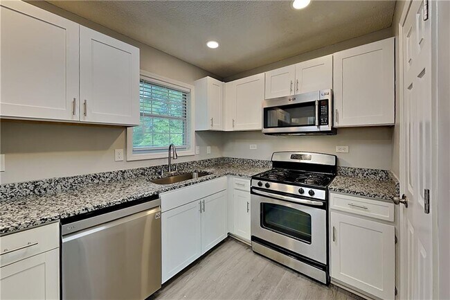 Foto del edificio - 107 Ivy Trace Ln