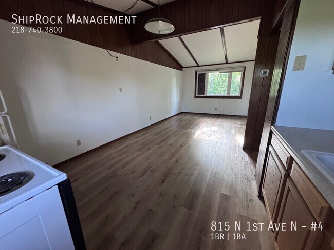Building Photo - 815 N 1st Ave