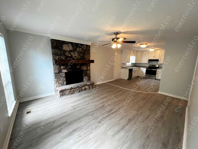 Building Photo - 309 Gemini Cir NW