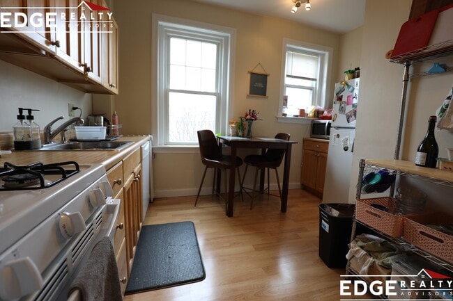 Photo - 164 Strathmore Rd Apartment