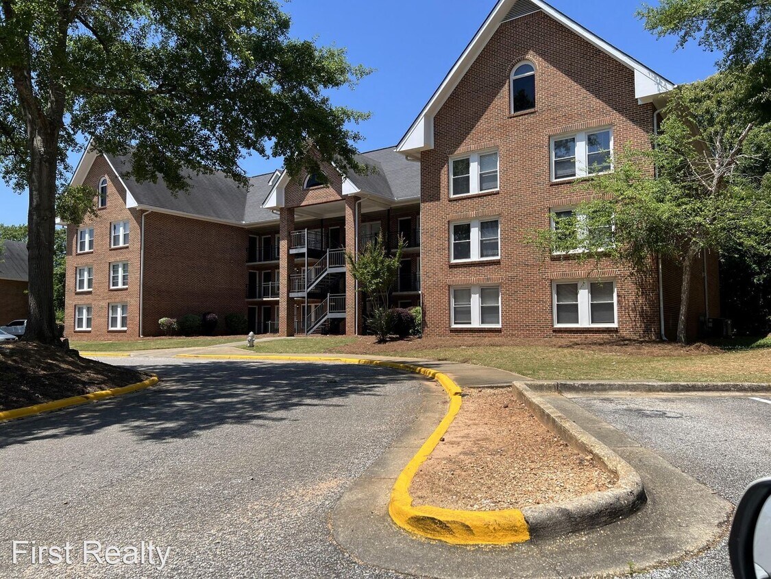 Foto del edificio - 2 br, 2 bath House - 429 Harper Avenue #11
