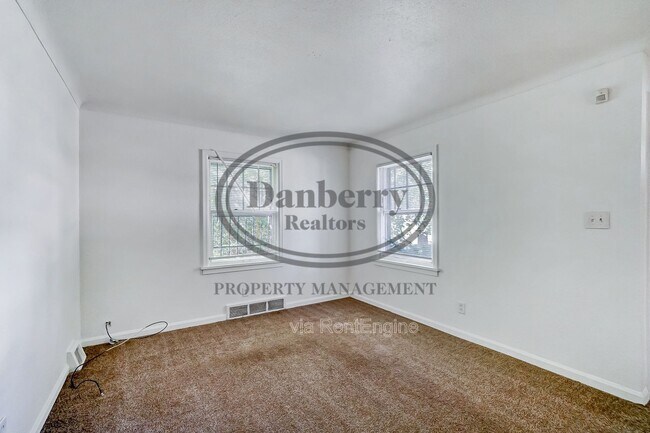 Foto del edificio - 1132 Brookley Blvd