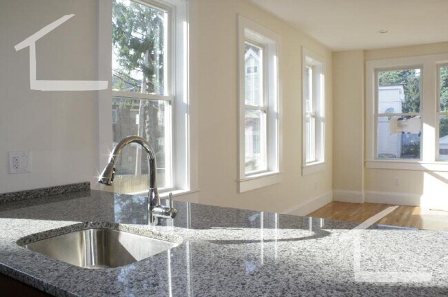 Building Photo - No Brokers Fee, Pets friendly, Parking Inc...