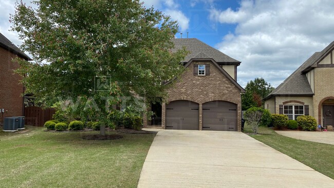 Building Photo - Beautiful 4 Bed 3.5 Bath with Large Yard -...