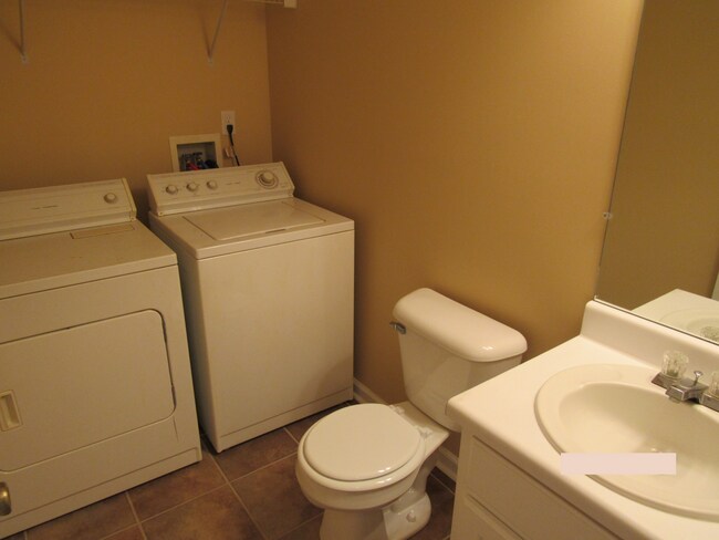 Building Photo - 50 Woodfield Place