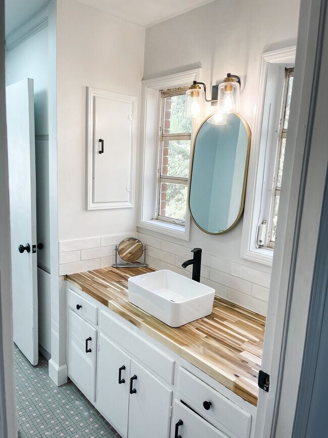 Foto del edificio - Charming Apt near Savannah's Historic District! Unit 1