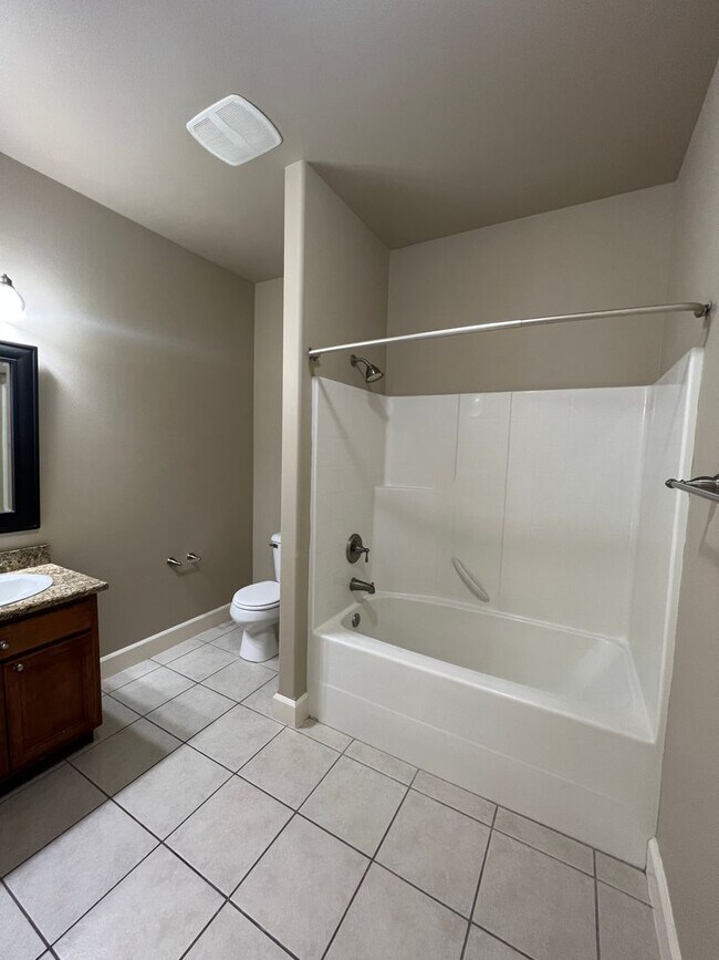 Foto del edificio - 8707 MacLaren Ave