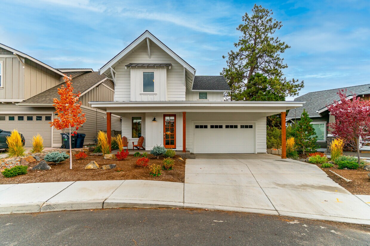 Front of Home - 20702 SE Cougar Peak Dr