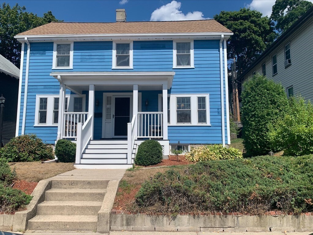 Primary Photo - 65 Tyndale St