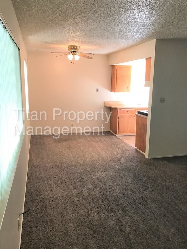 Foto del edificio - 4400 Greenholme Dr