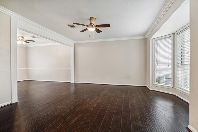 Building Photo - 9806 Gold Cup Way