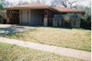 Foto del edificio - 305-307 Rita Dr
