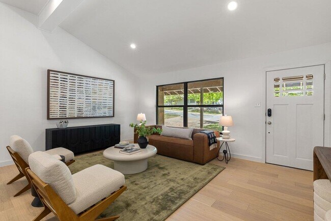 Foto del edificio - 2503 Rockingham Dr