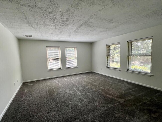 Building Photo - 3524 W Shore Rd