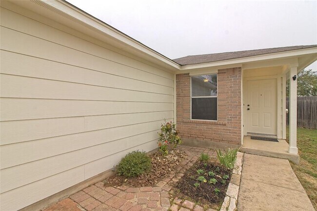 Foto del edificio - 313 Avalanche Ave