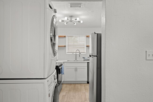 Foto del edificio - 701 28th St