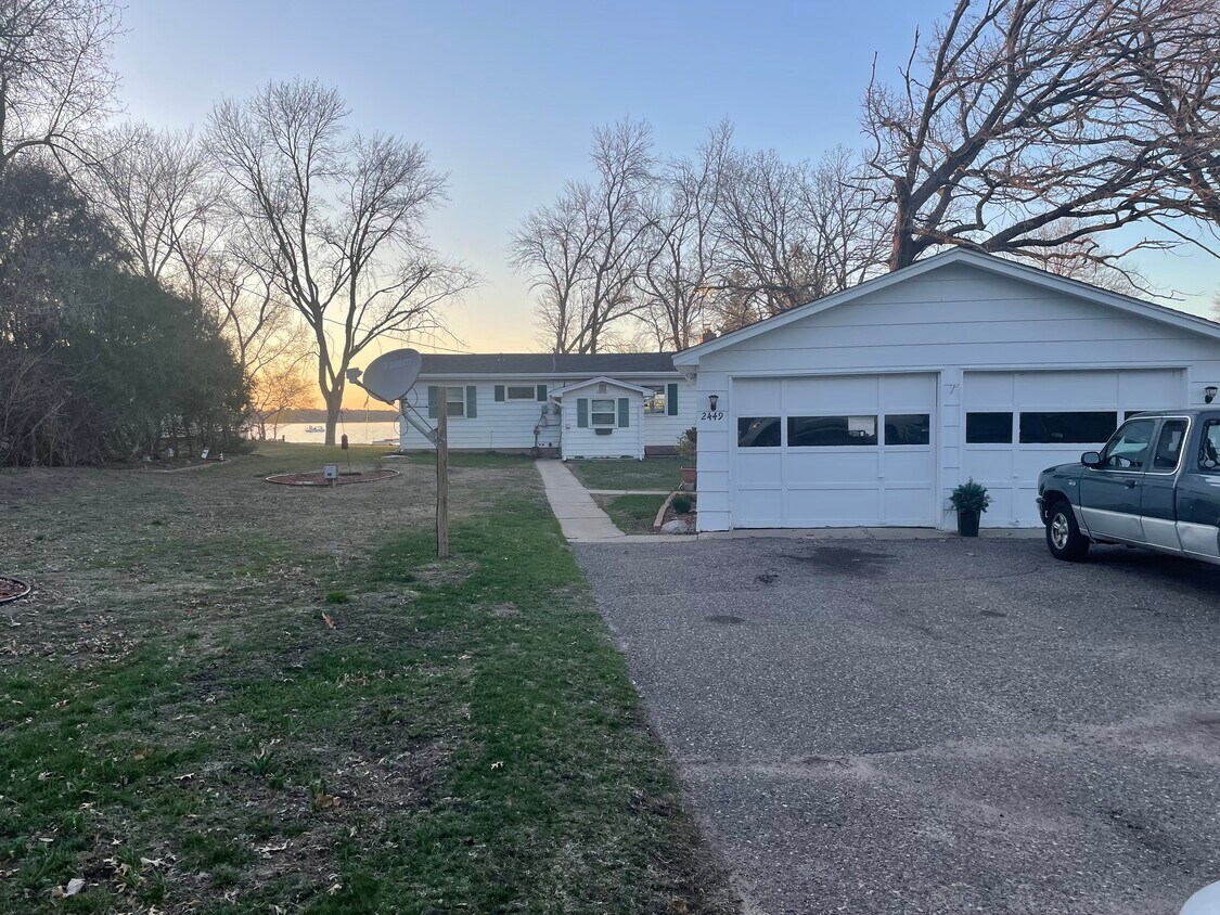 Primary Photo - 2449 S Lake George Dr NW