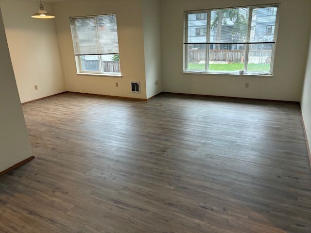 Foto del edificio - 16524 Linden Ave N