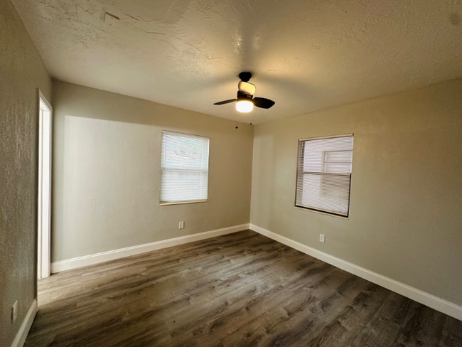 Foto del edificio - 1610 12th Ave S