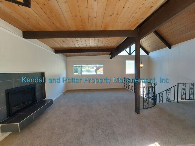Building Photo - Spacious 4 Bedroom House In Beautiful Aptos!