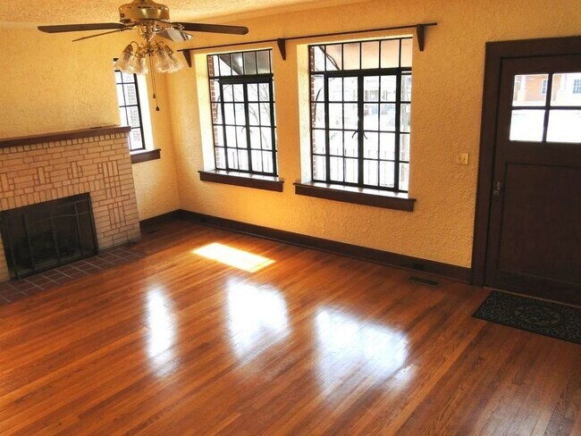 Foto del edificio - 506 S Highland Park Ave