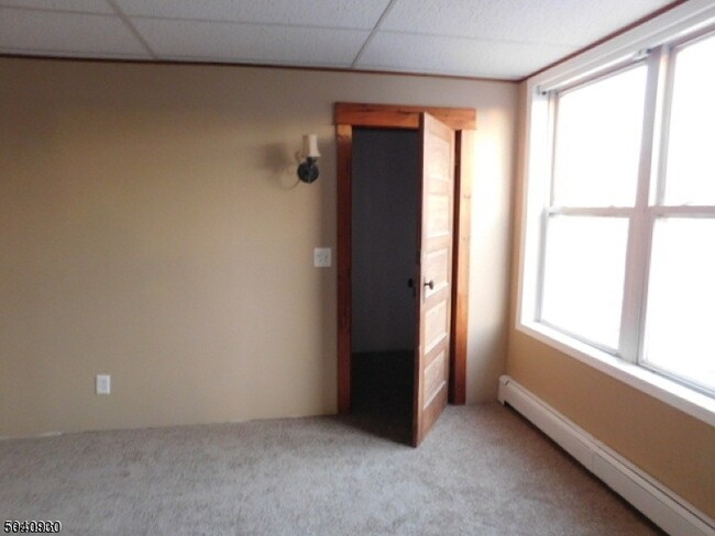 Building Photo - 17 Colfax St