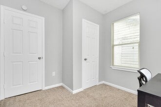 Building Photo - 1801 Roosevelt St