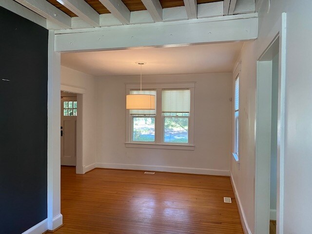 Foto del edificio - 4809 Calvert Rd