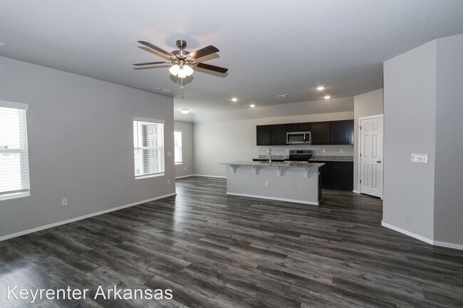 Building Photo - 3 br, 2 bath House - 291 Justin St
