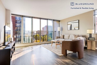 Building Photo - 903 S Ashland Ave Building Photo - 903 S Ashland Ave