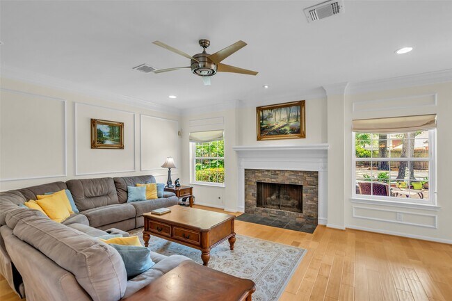 Foto del edificio - 98 Winding Creek Pl