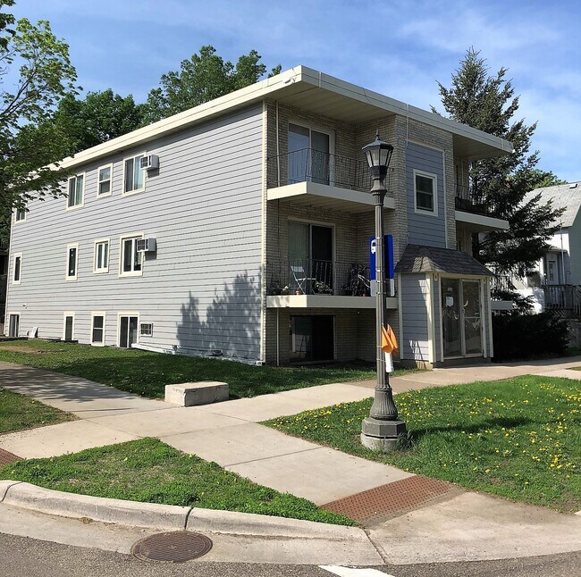 Building Photo - 1220 Selby Ave
