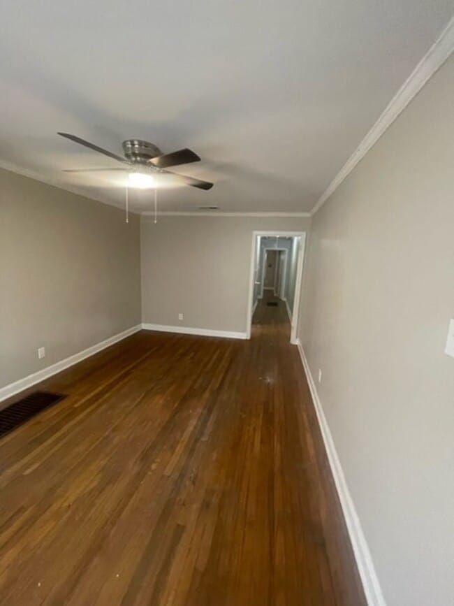 Building Photo - Very Nice Newly Rehabbed Duplex in Castali...