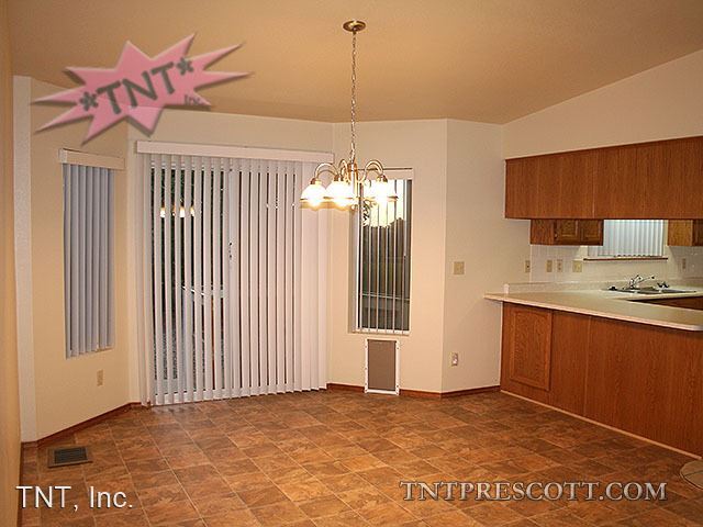 Building Photo - 3 br, 2 bath House - 4868 N Spring Dr
