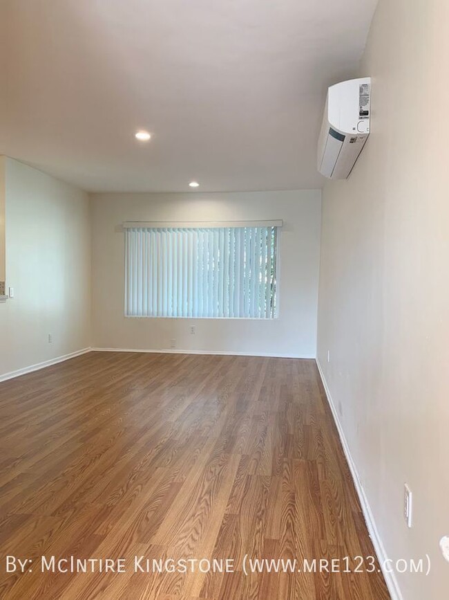 Building Photo - Newly Remodeled One Bedroom Apartment in P...