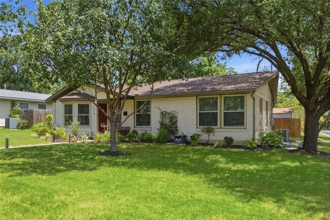Building Photo - 1314 Yorkshire Dr