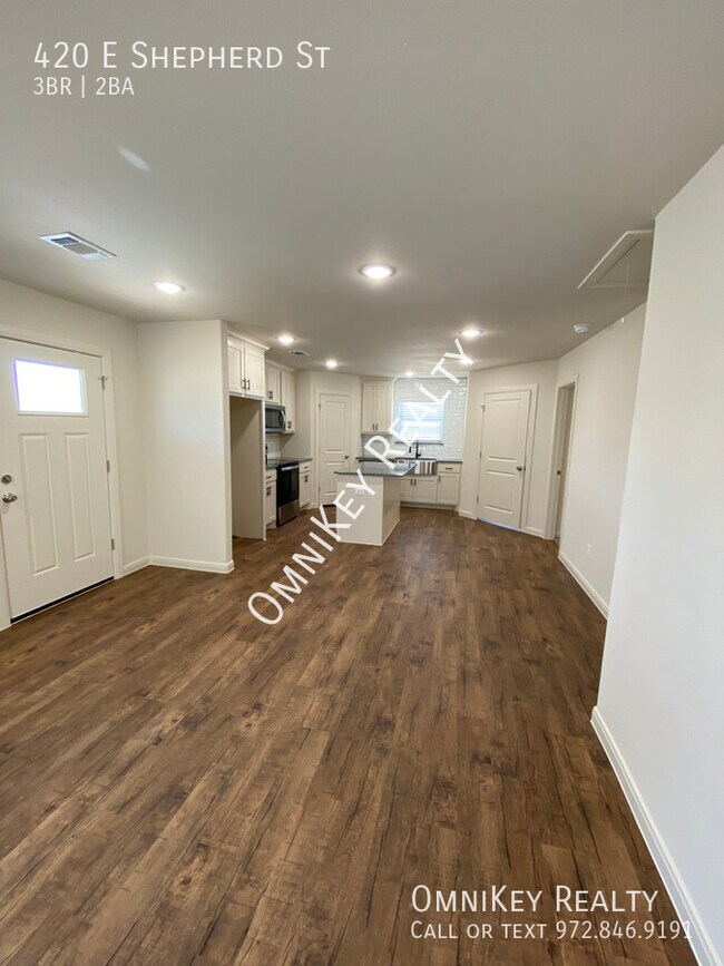Foto del edificio - 420 E Shepherd St