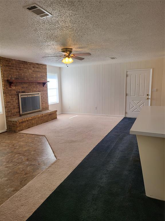 Building Photo - 107 Crestway St