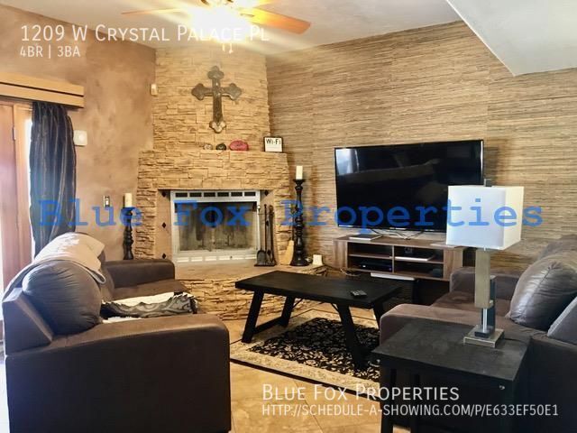 Building Photo - NW 4 Bedroom home w/ MOUNTAIN VIEWS!