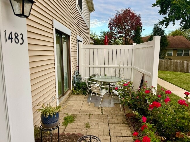 Building Photo - 1483 Cornell Ct