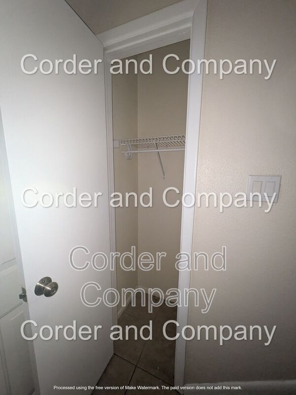 Foto del edificio - 13226 Candelaria Rd NE