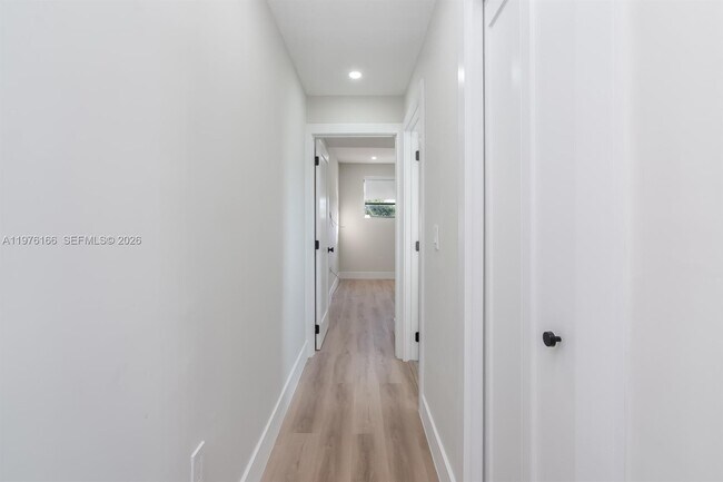 Foto del edificio - 8421 SW 27th Terrace