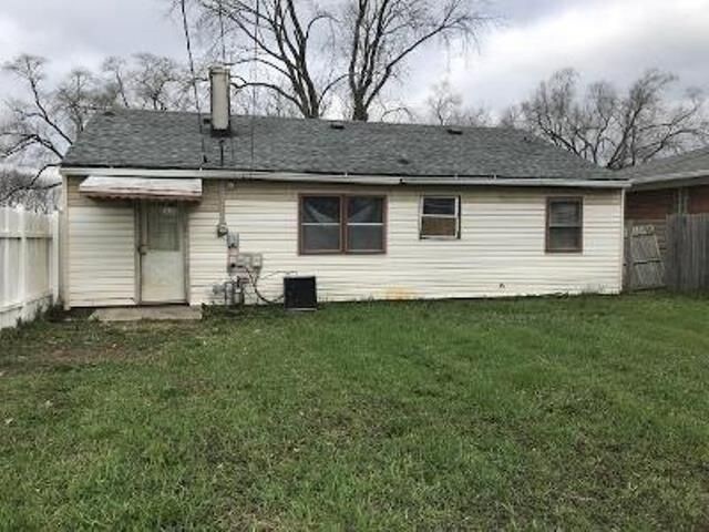 Building Photo - 3 Bedroom House/Appointment Only