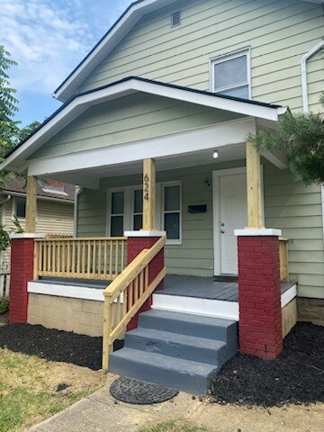 Foto principal - 624 E Gates St